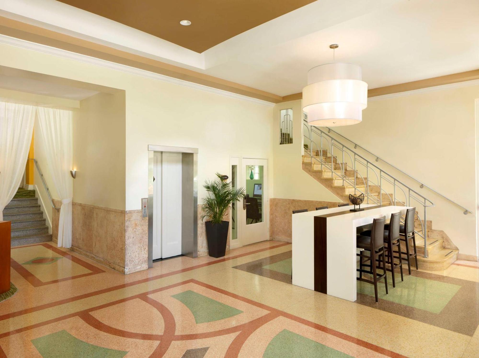 Hilton Vacation Club Crescent On South Beach Miami Маями Бийч Екстериор снимка