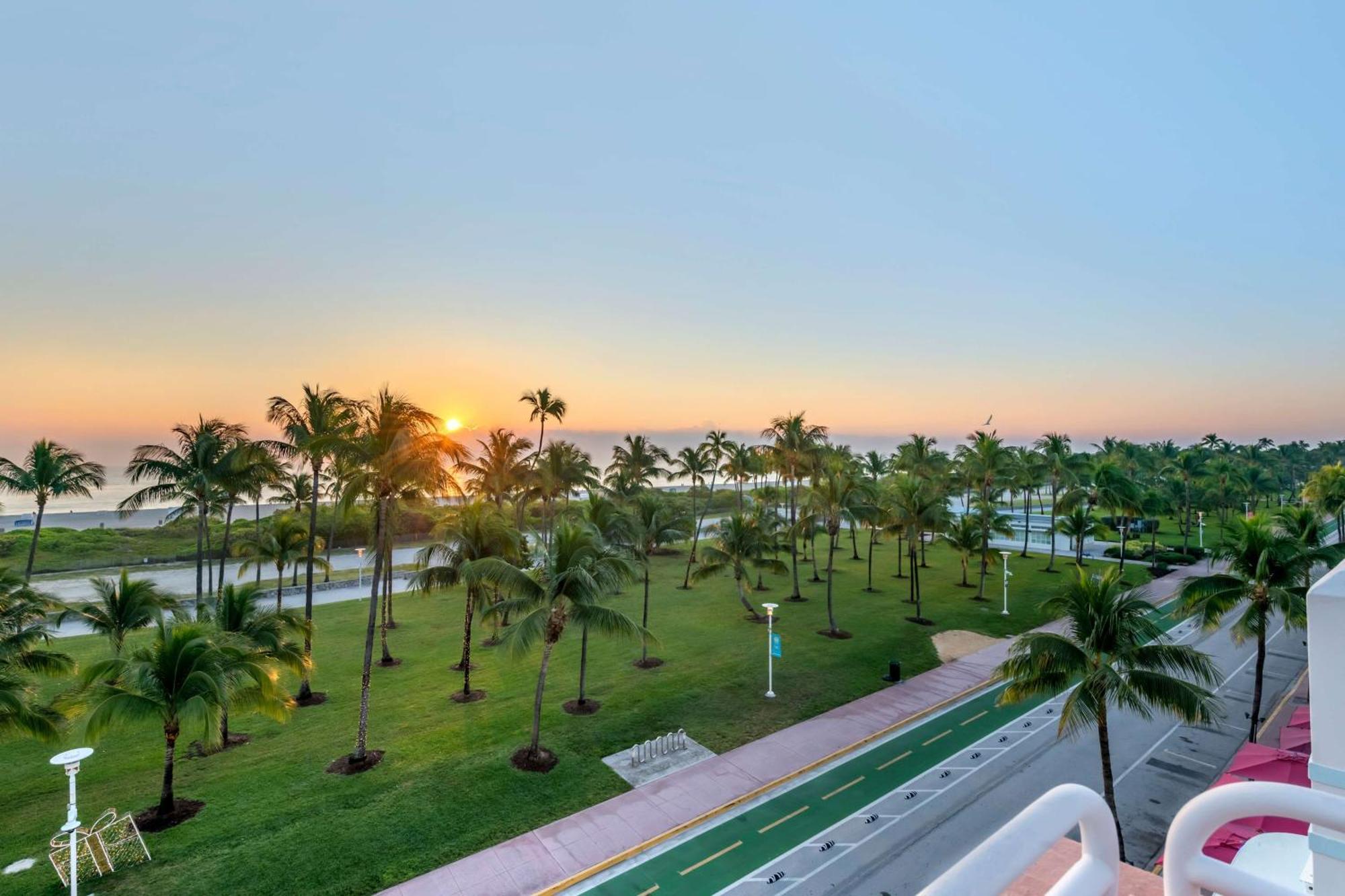 Hilton Vacation Club Crescent On South Beach Miami Маями Бийч Екстериор снимка